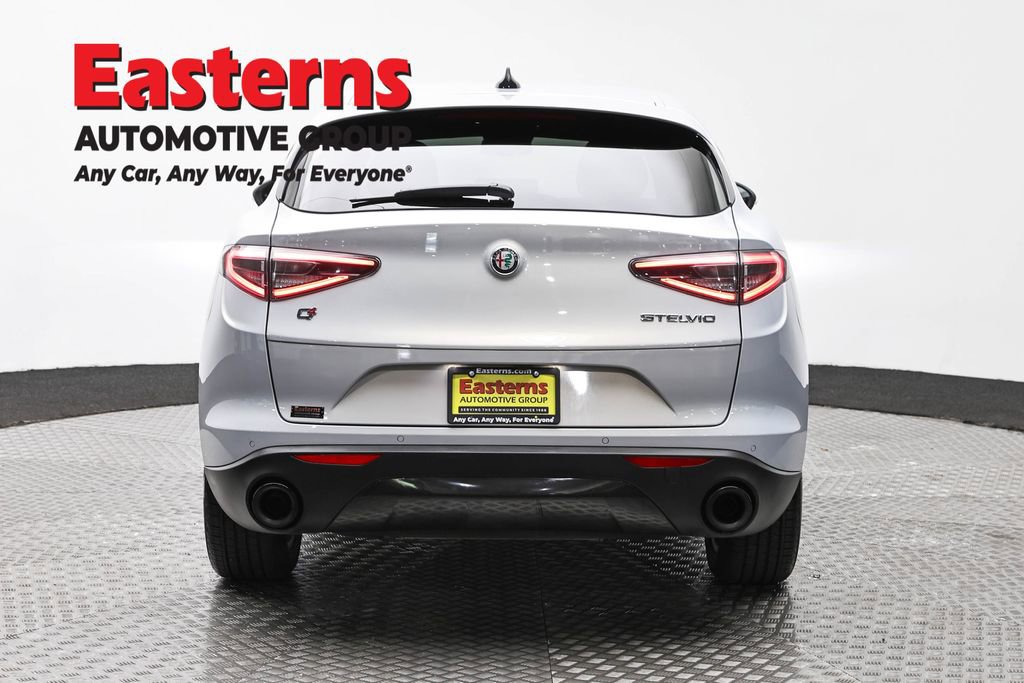 Used 2024 Alfa Romeo Stelvio Sprint AWD/4WD image 6