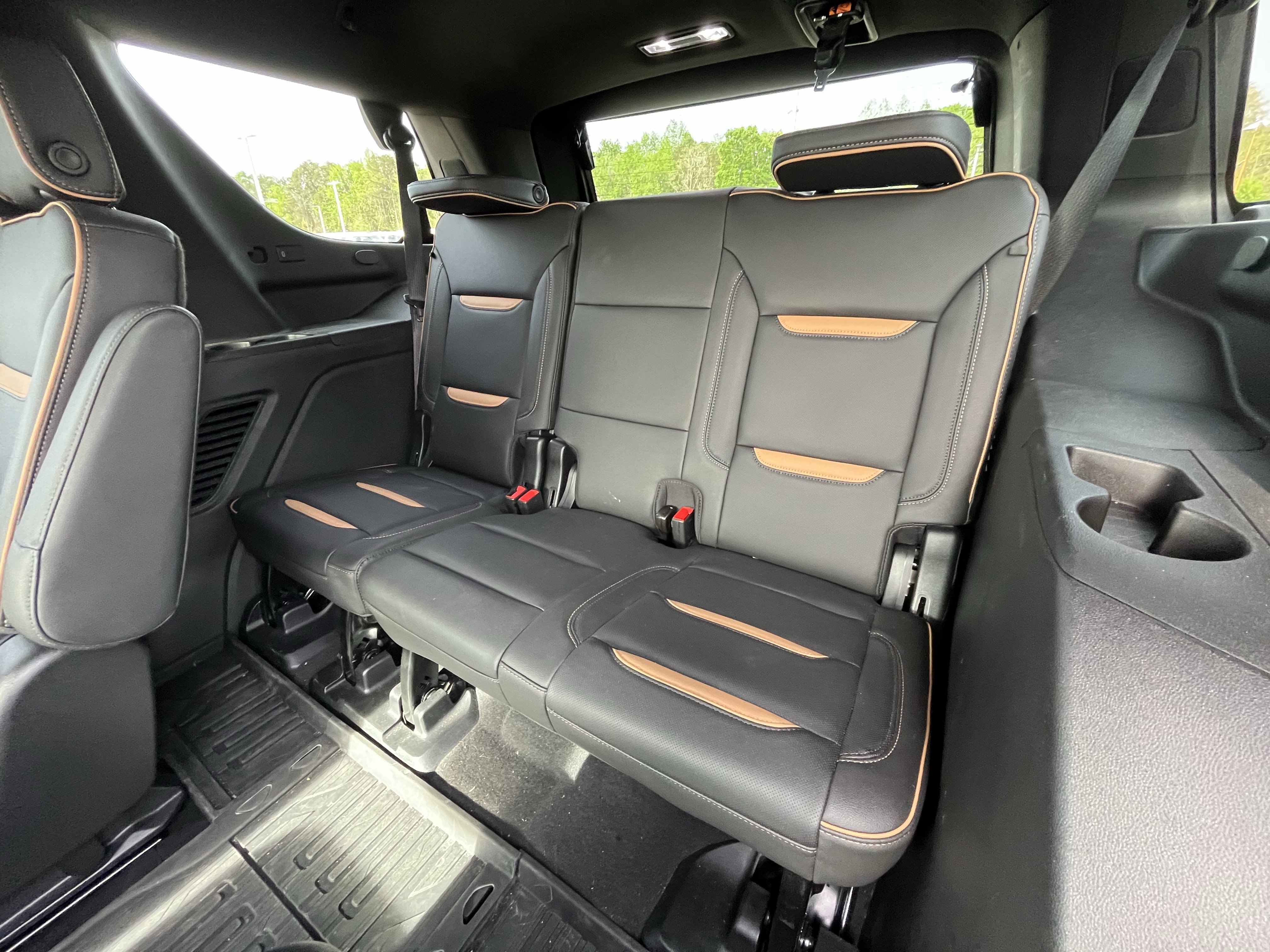 Used 2024 GMC Yukon AT4 w/ AT4 Premium Plus Package image 29