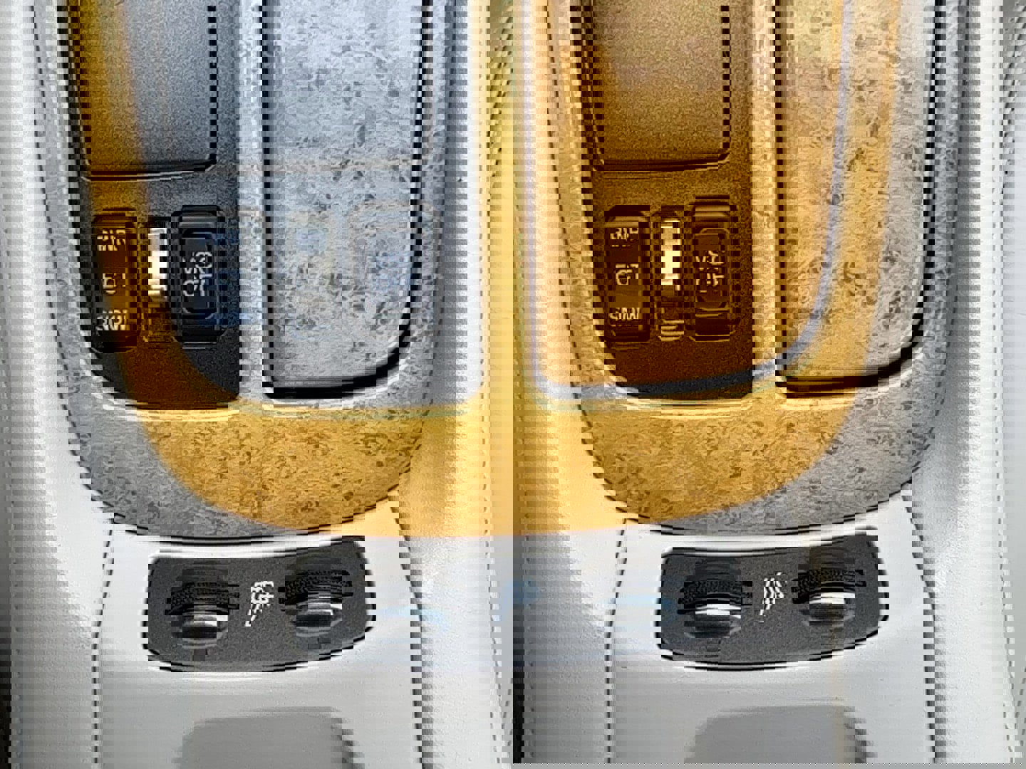 Used 2005 Lexus SC 430 Convertible image 10