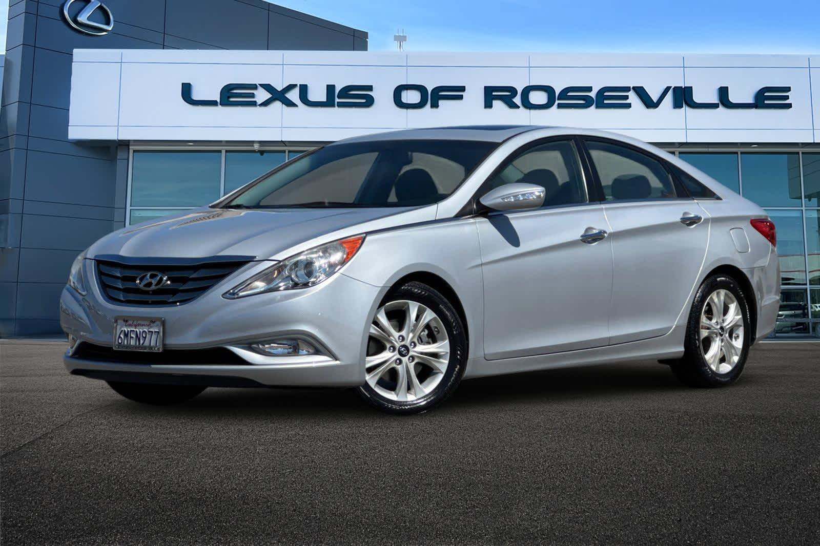Used 2011 Hyundai Sonata Limited w/ Navigation Pkg 5