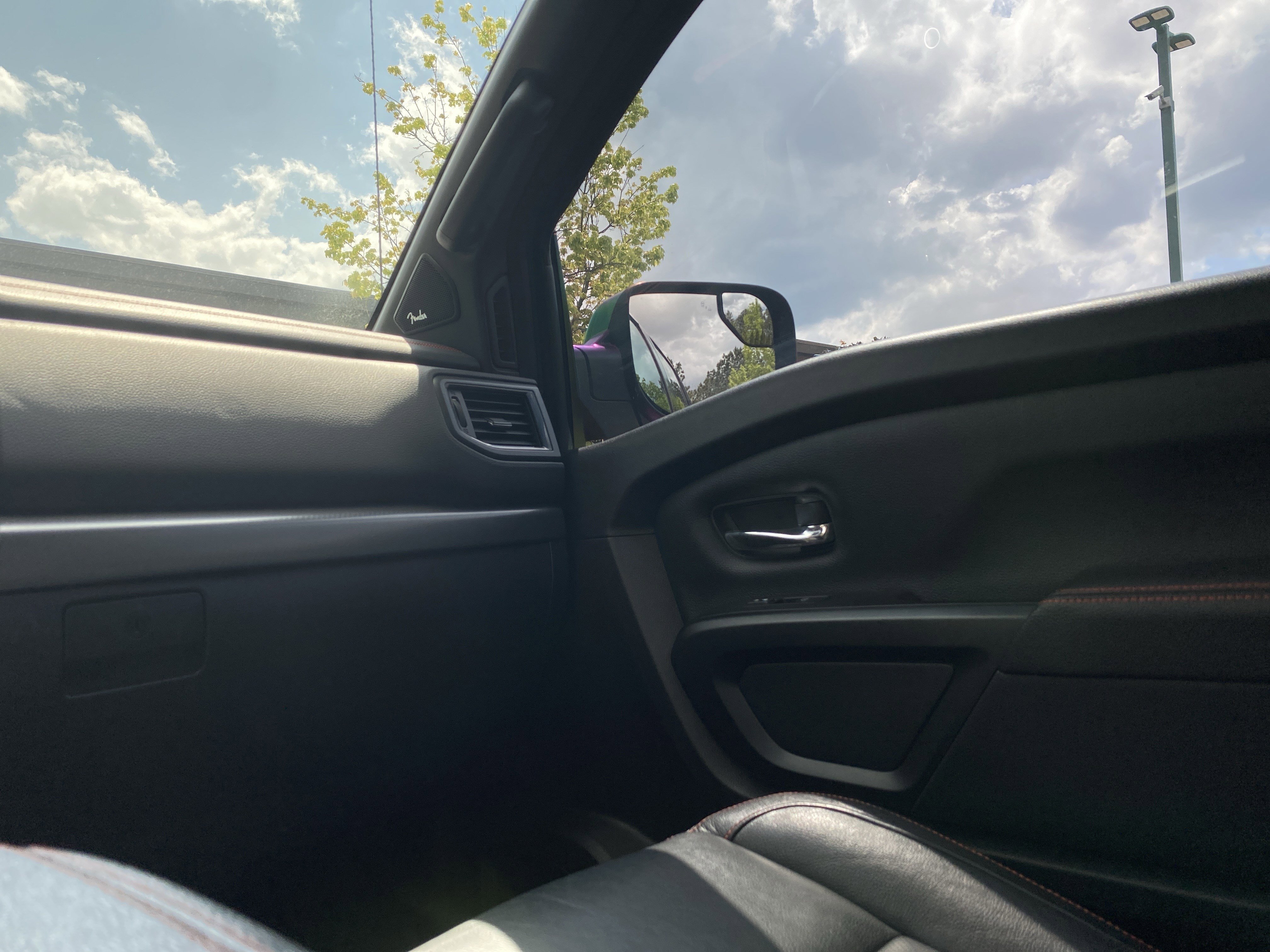 Used 2020 Nissan Titan PRO-4X image 19