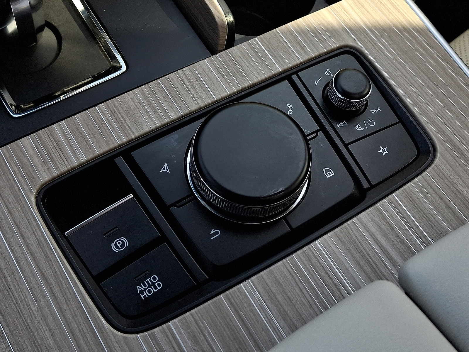 Used 2024 MAZDA CX-90 3.3 Turbo w/ Premium Plus Pkg image 29