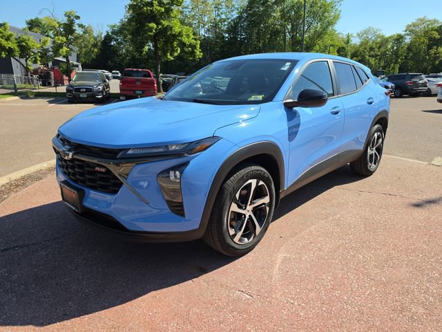 Used 2024 Chevrolet Trax RS FWD image 1