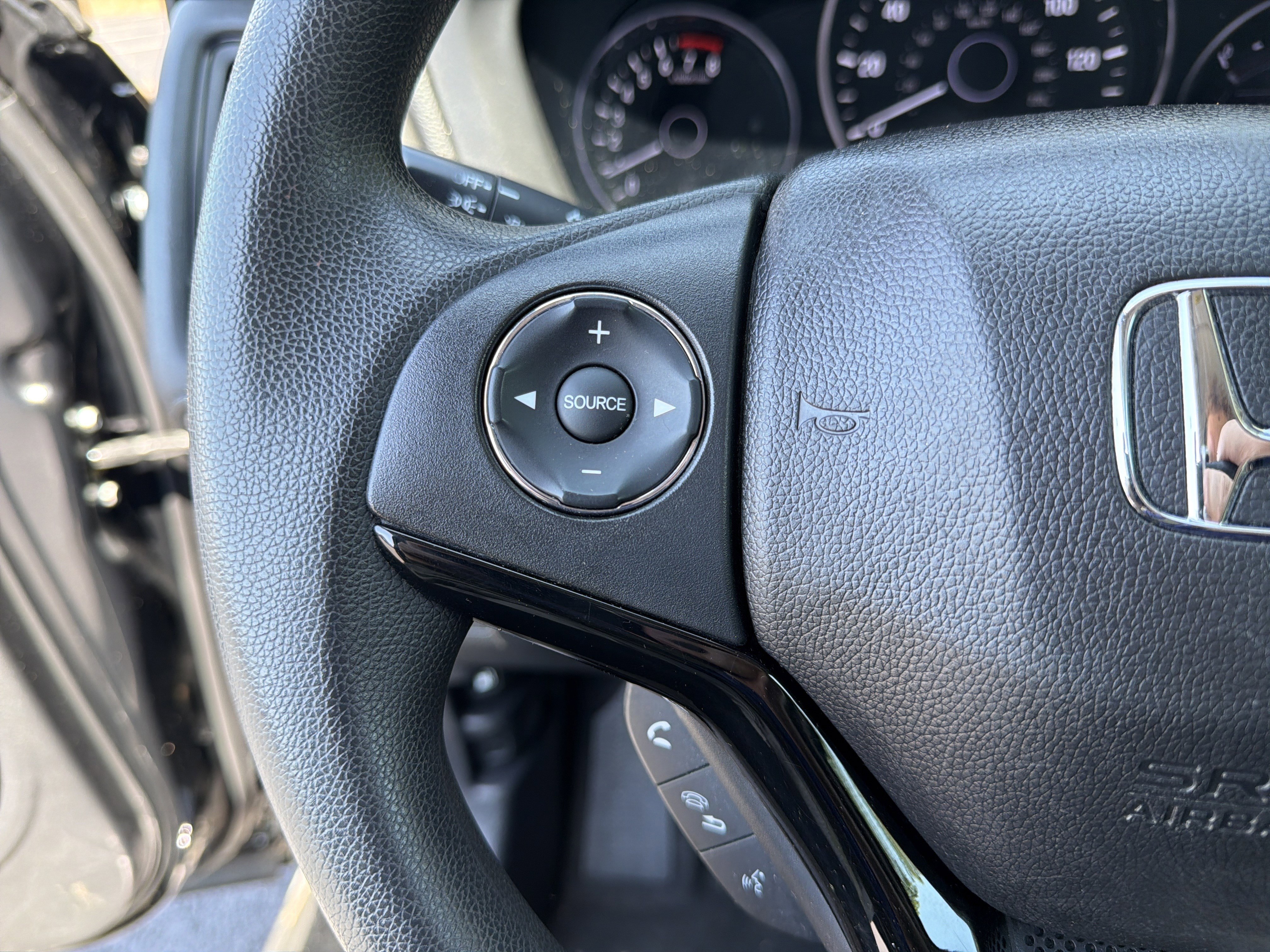 Used 2019 Honda HR-V LX image 29