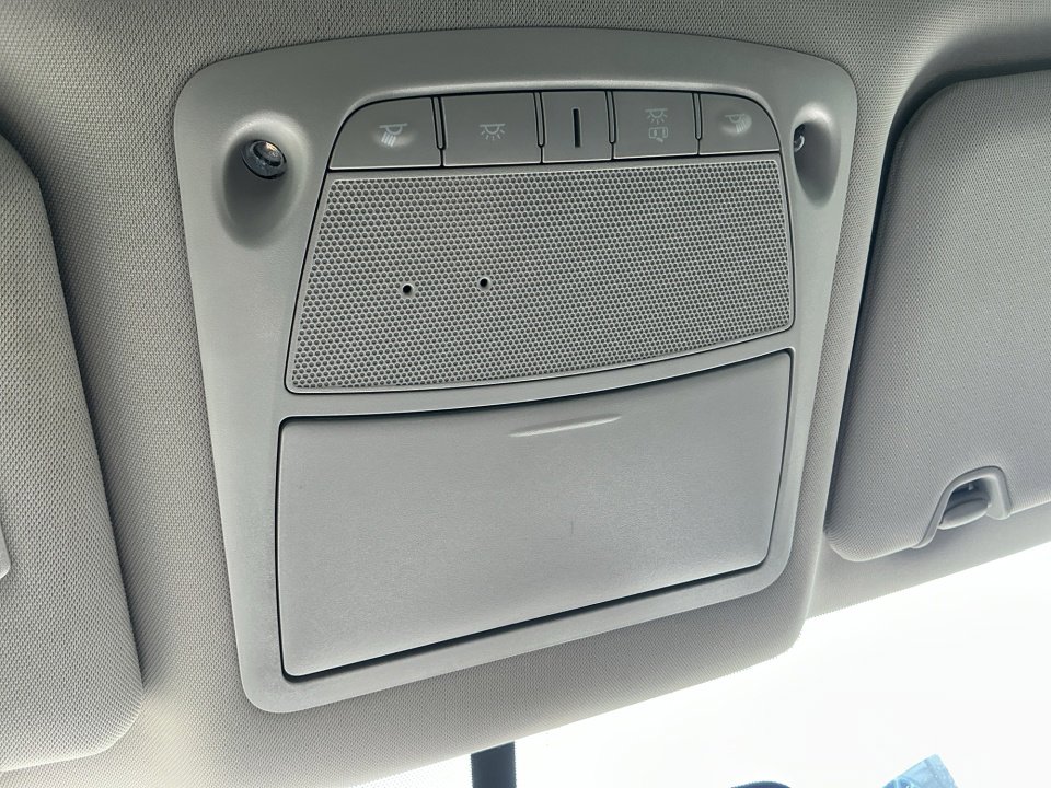 Used 2018 Nissan Rogue SV image 25