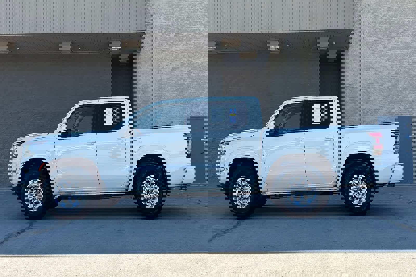 Used 2024 Nissan Frontier SV w/ Technology Package image 6