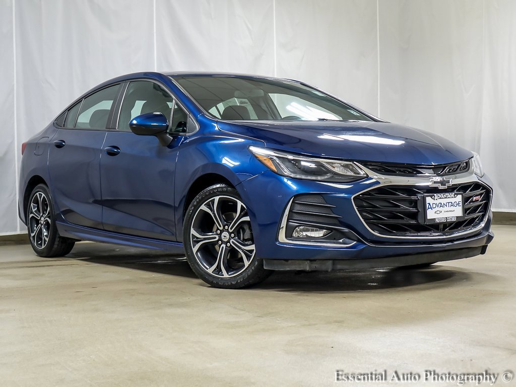 Certified 2019 Chevrolet Cruze LT w/ RS Package image 2