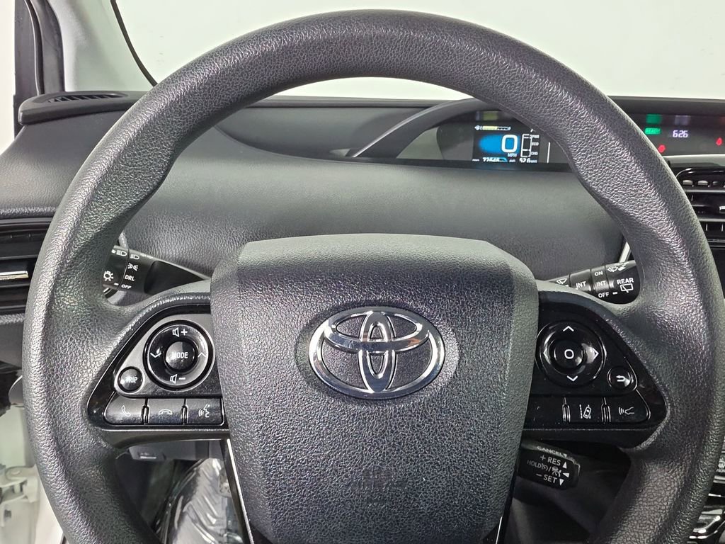 Used 2021 Toyota Prius LE FWD image 11