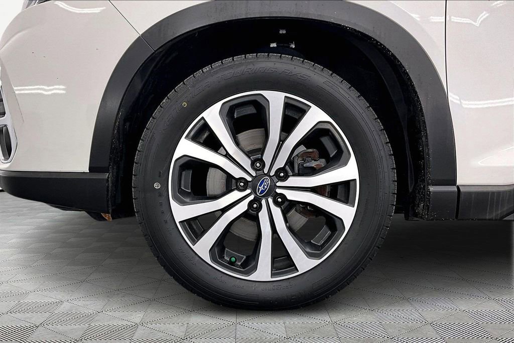 Used 2019 Subaru Forester Limited w/ Popular Package #3 image 9