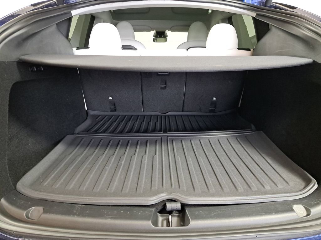 Used 2024 Tesla Model Y Performance image 23
