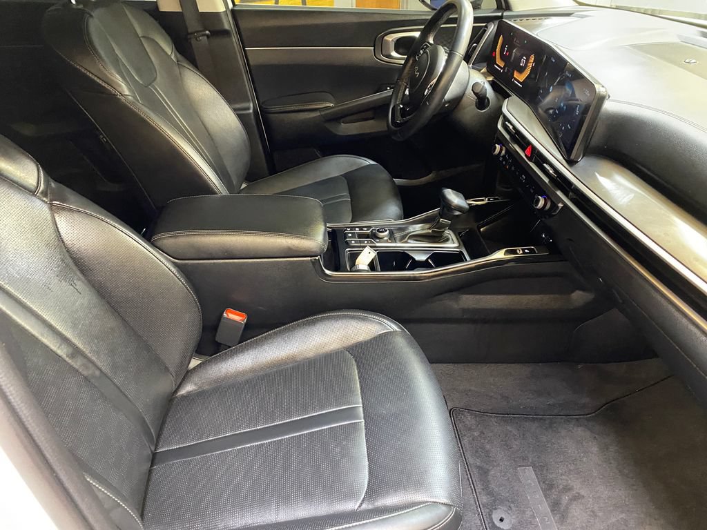 Used 2025 Kia Sorento S AWD/4WD image 25