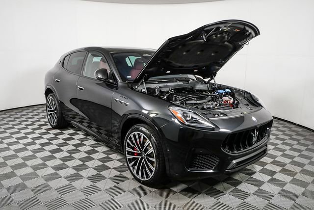 Used 2023 Maserati Grecale Modena AWD/4WD image 36