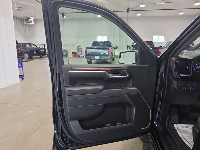 Used 2025 Chevrolet Silverado 1500 LT w/ Protection Package AWD/4WD image 23