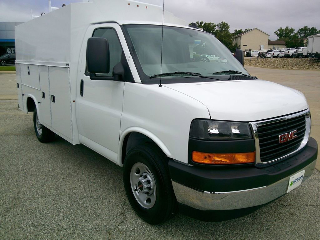 New 2025 GMC Savana 3500 w/ Power Convenience Package image 3