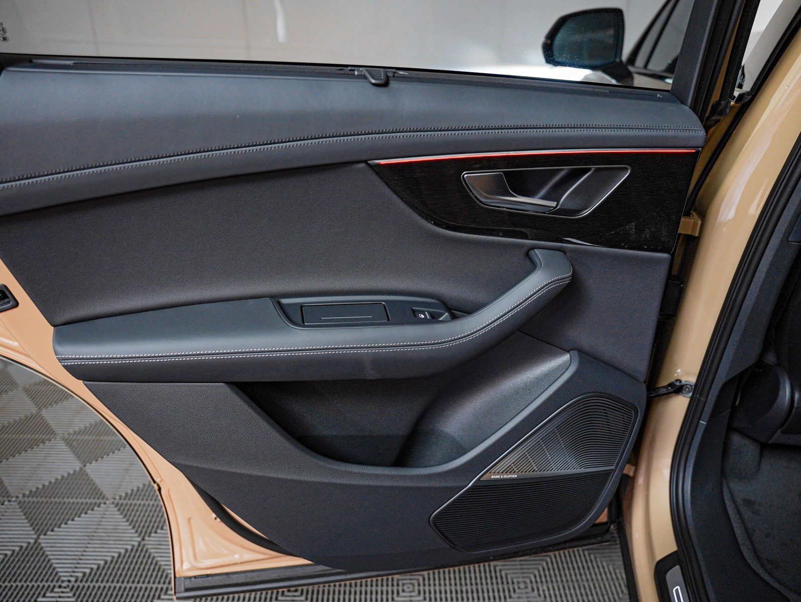 New 2025 Audi Q7 3.0T Prestige image 25