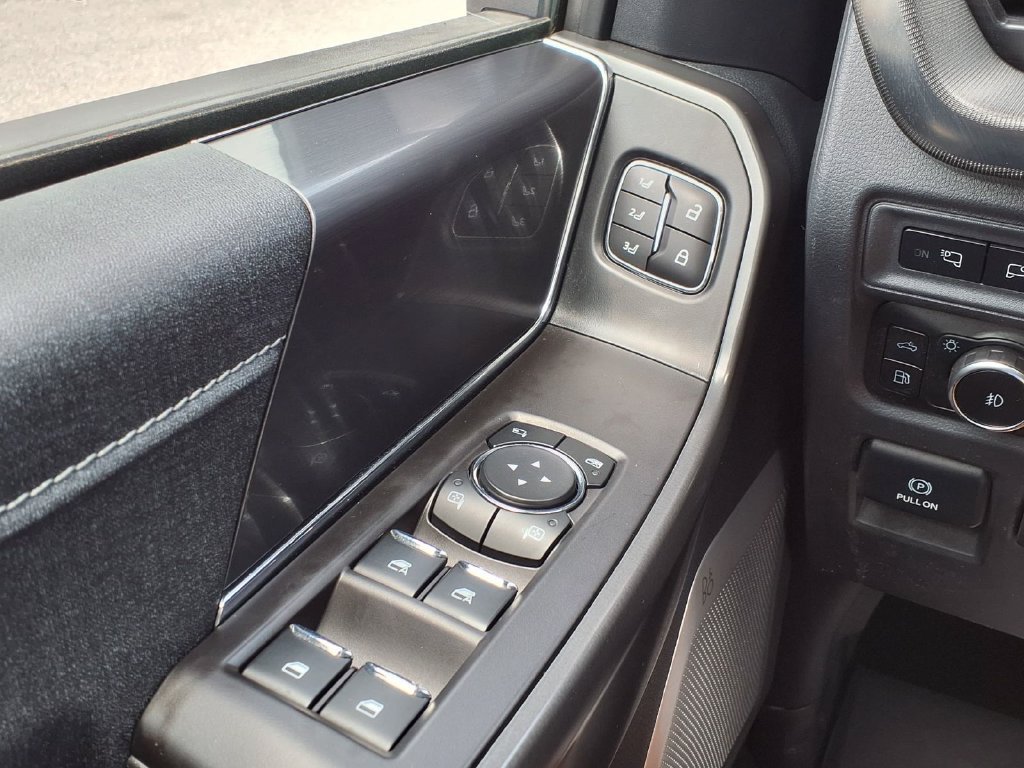 Used 2024 Ford F150 Lariat w/ Equipment Group 502A High AWD/4WD image 39