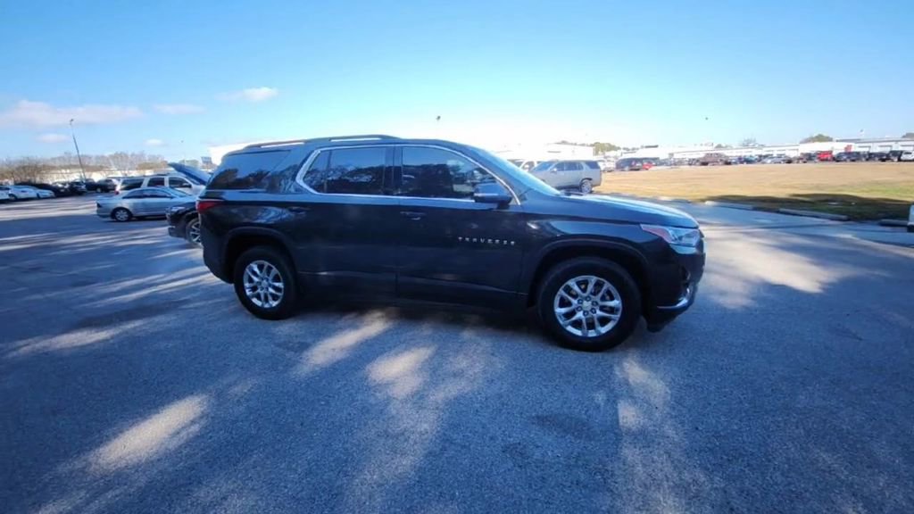 Certified 2021 Chevrolet Traverse LT image 6