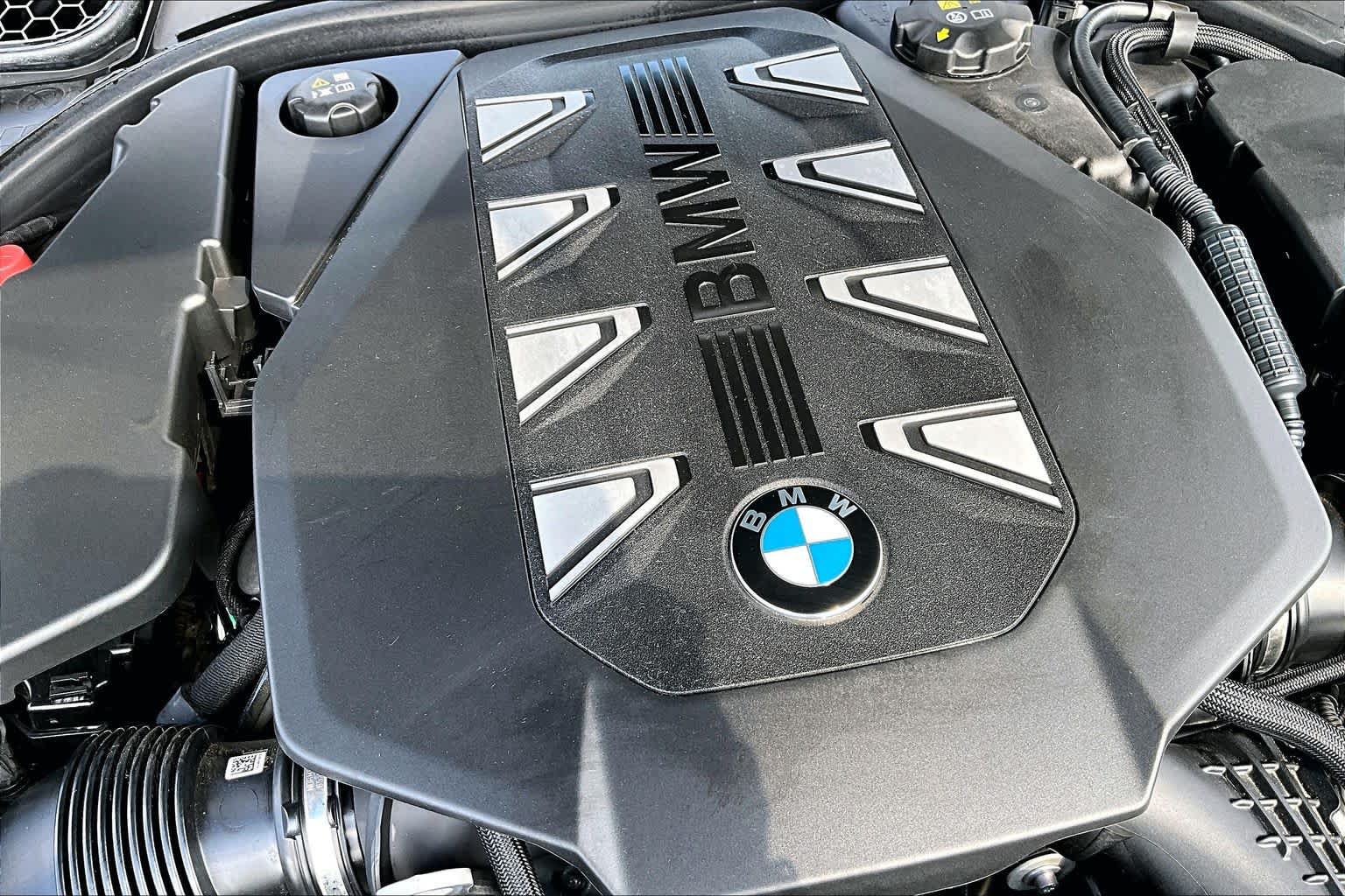 Used 2024 BMW 760i xDrive w/ Executive Package AWD/4WD image 34