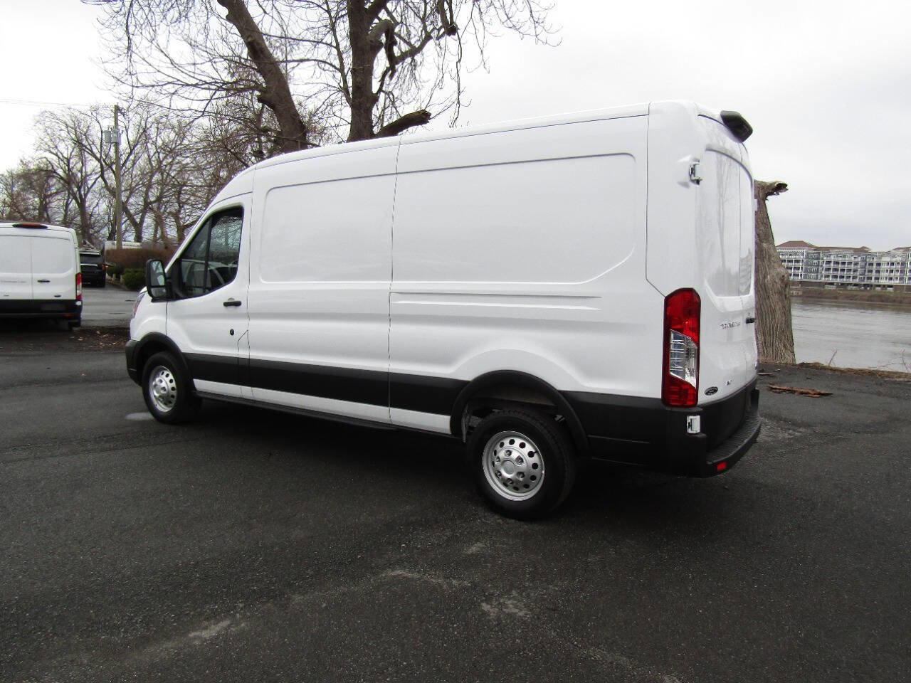 Used 2025 Ford Transit 250 250 AWD 3dr LWB Medium Roof Ca image 36