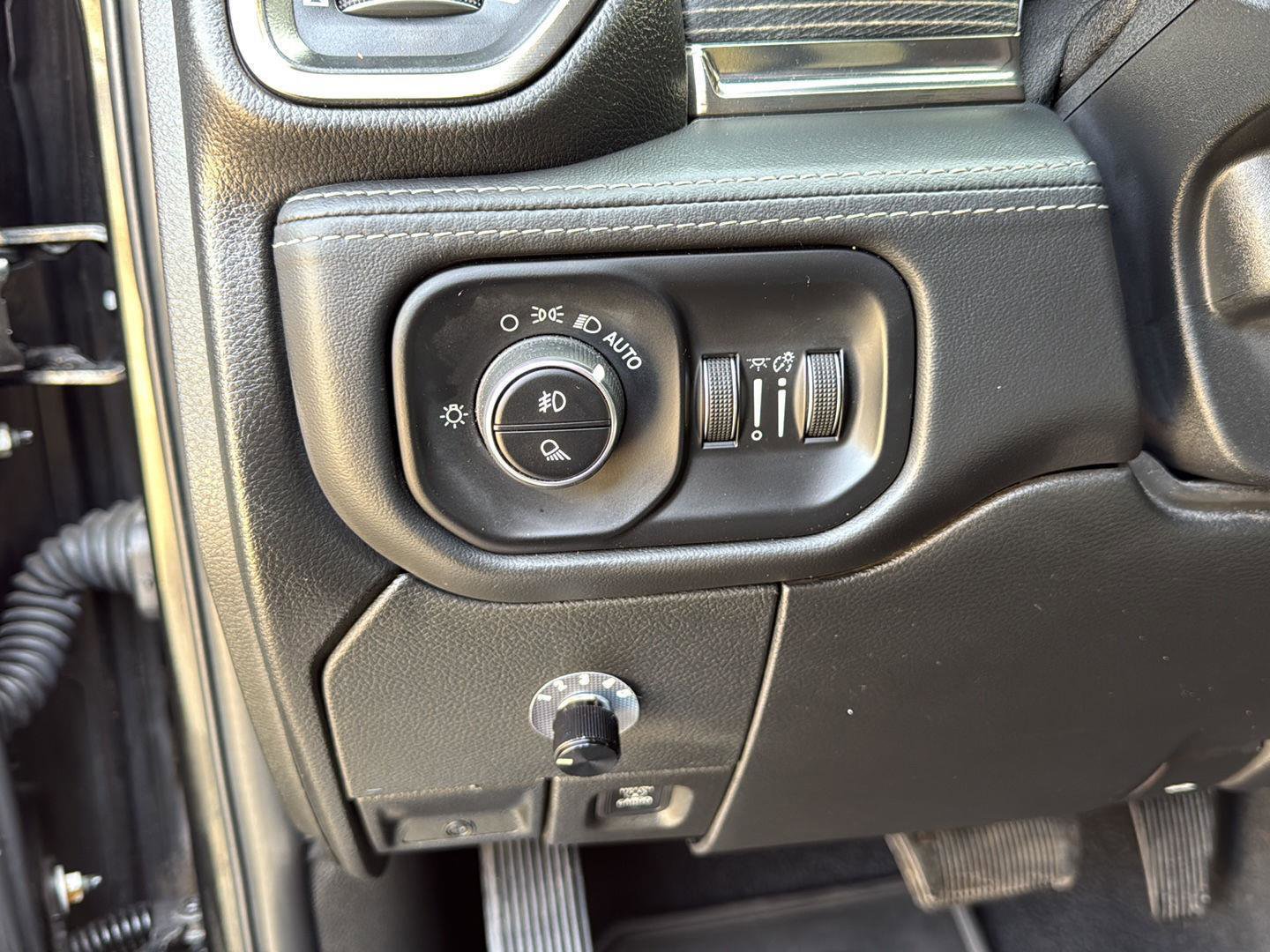 Used 2021 RAM 2500 Limited w/ Night Edition image 18