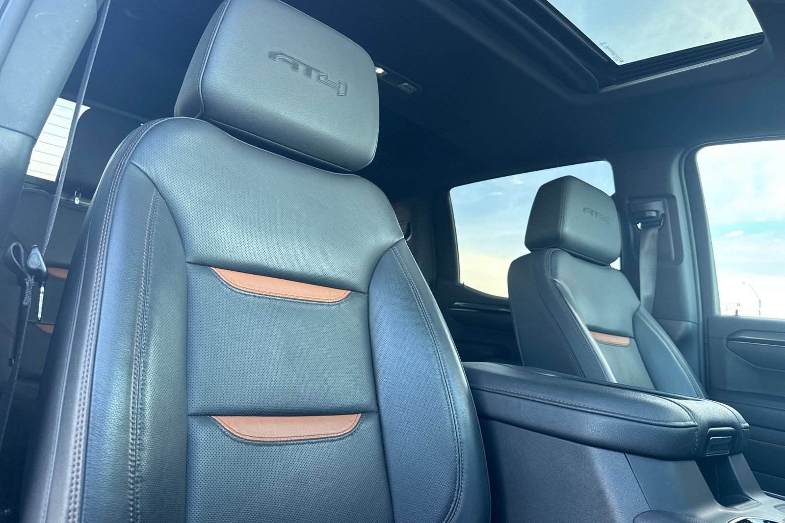 Used 2022 GMC Sierra 1500 AT4 w/ AT4 Premium Package image 20