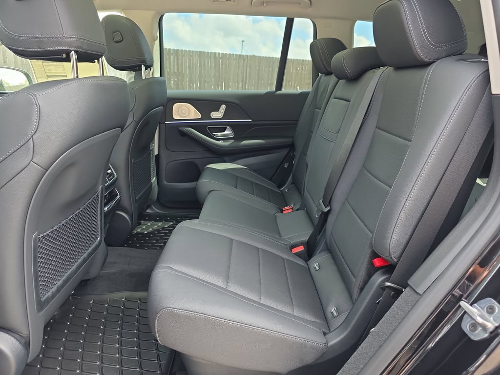 New 2026 Mercedes-Benz GLS 450 4MATIC image 12