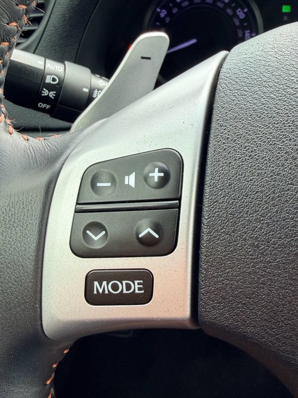 Used 2012 Lexus IS 350C w/ Luxury Pkg RWD image 36