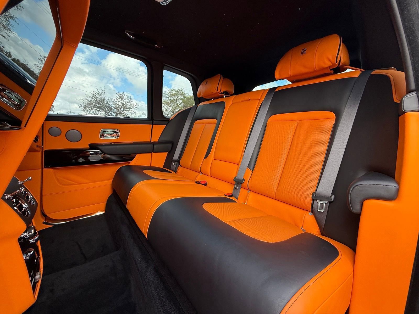 Used 2025 Rolls-Royce Cullinan image 33