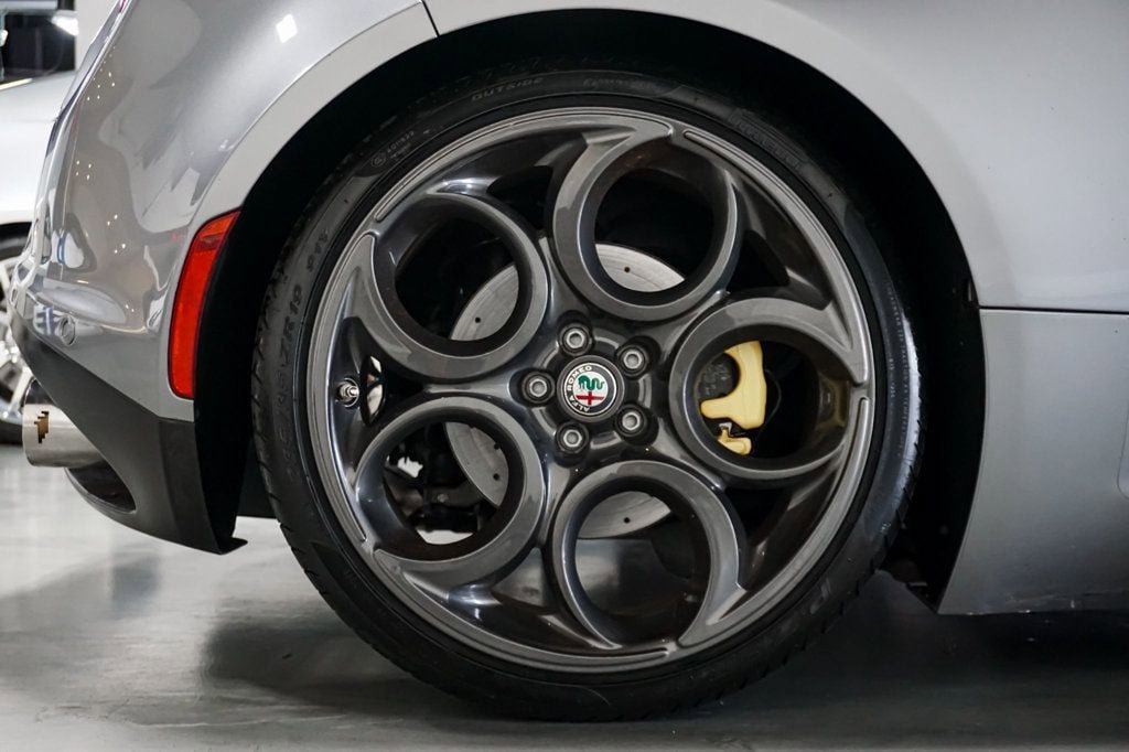 Used 2020 Alfa Romeo 4C Spider w/ Bright Package RWD image 41