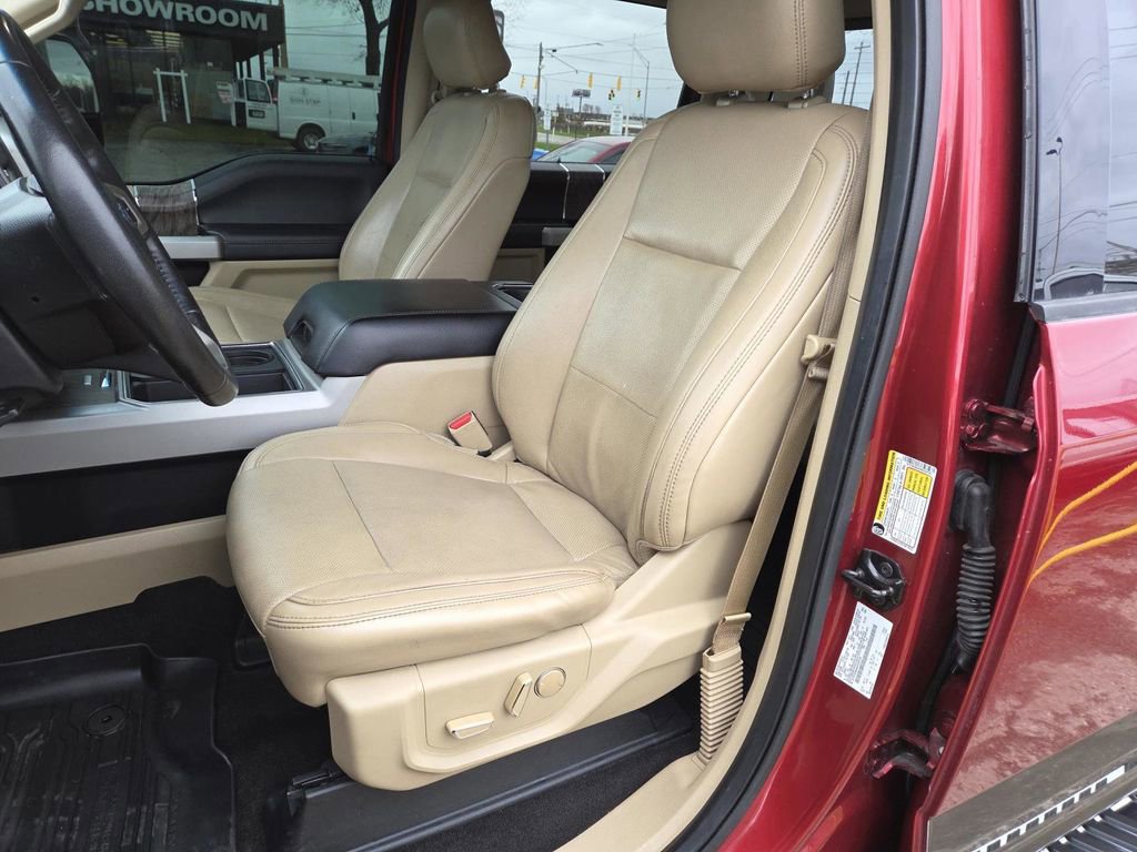 Used 2017 Ford F250 Lariat w/ Chrome Package image 20