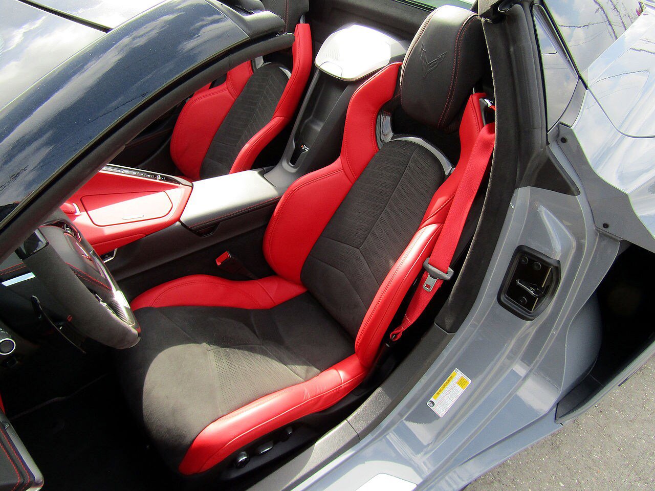 Used 2024 Chevrolet Corvette E-Ray w/ ZER Performance Package AWD/4WD image 9
