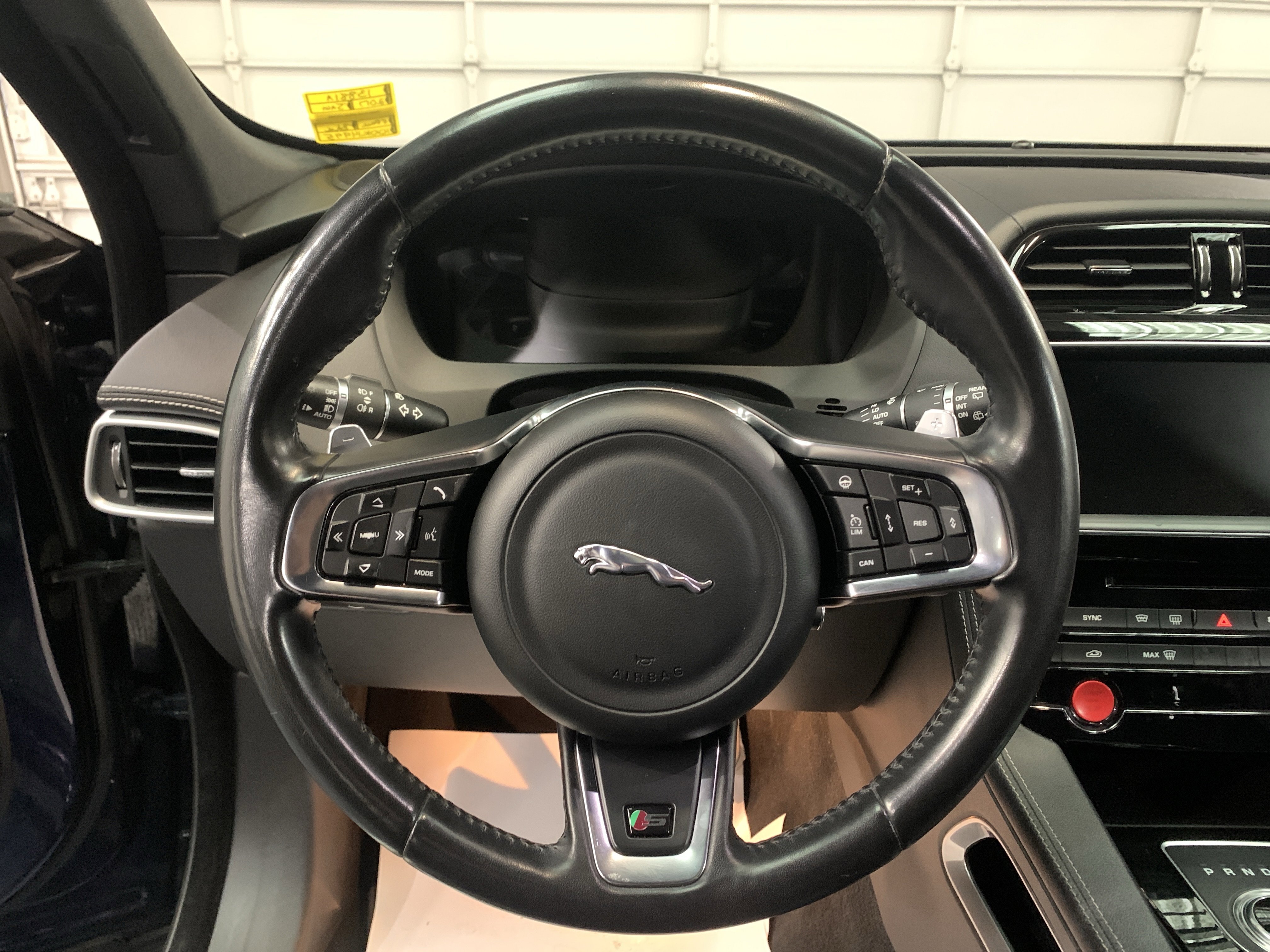 Used 2017 Jaguar F-PACE S AWD/4WD image 16