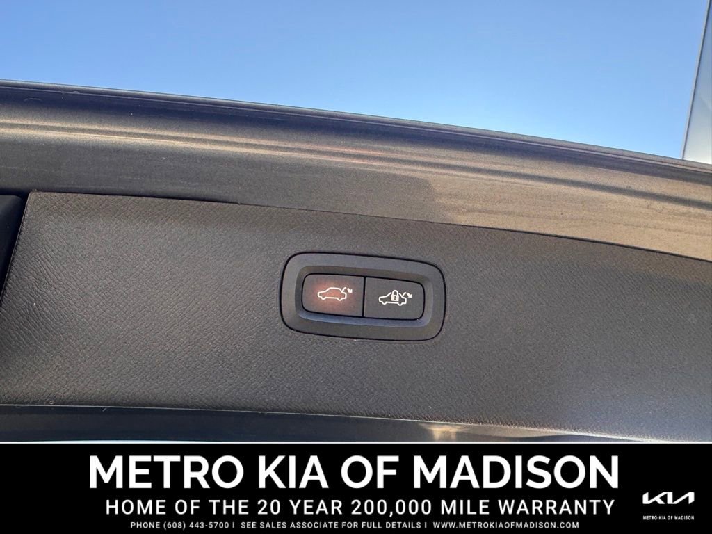 Used 2018 Volvo XC90 T5 Momentum w/ Protection Package Plus image 27