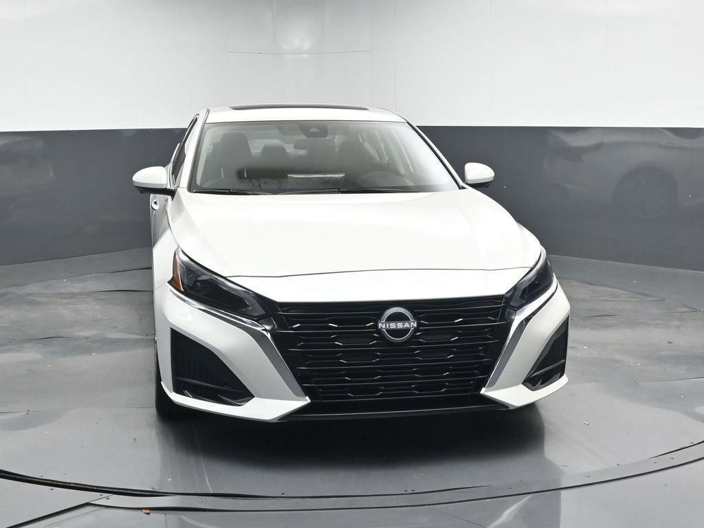 New 2025 Nissan Altima 2.5 SL image 8