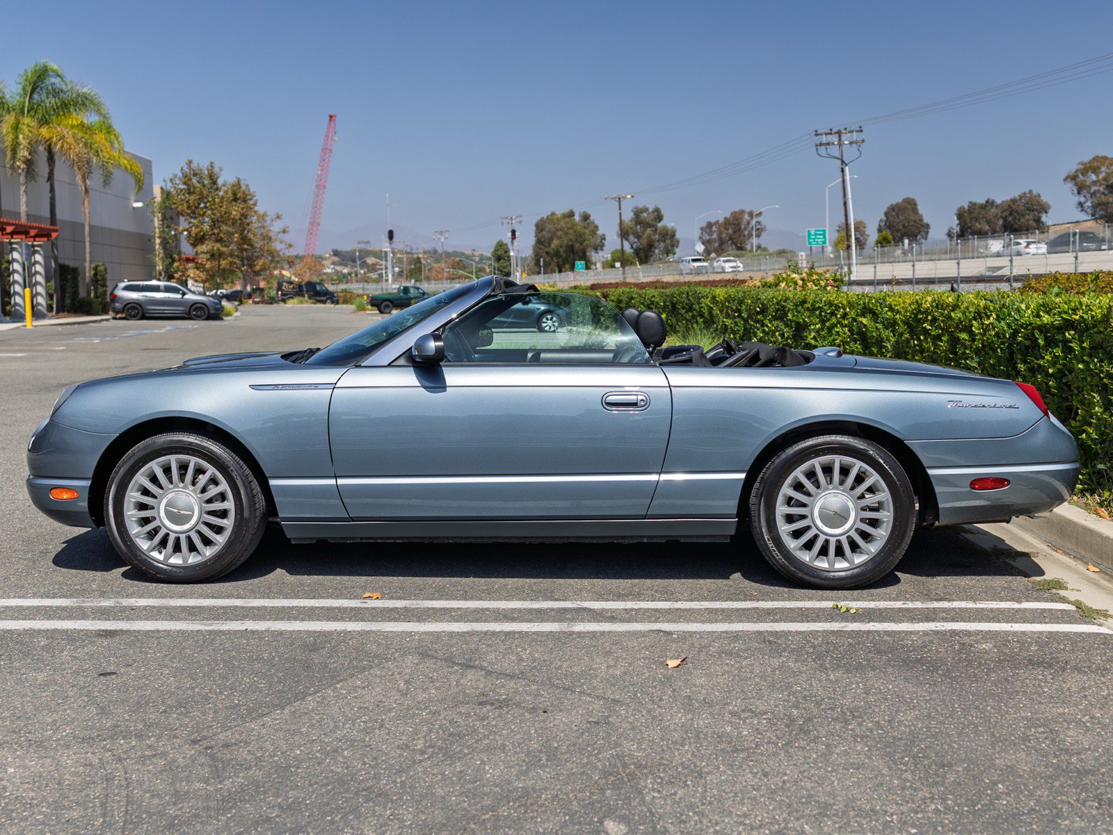 Used 2005 Ford Thunderbird RWD image 8
