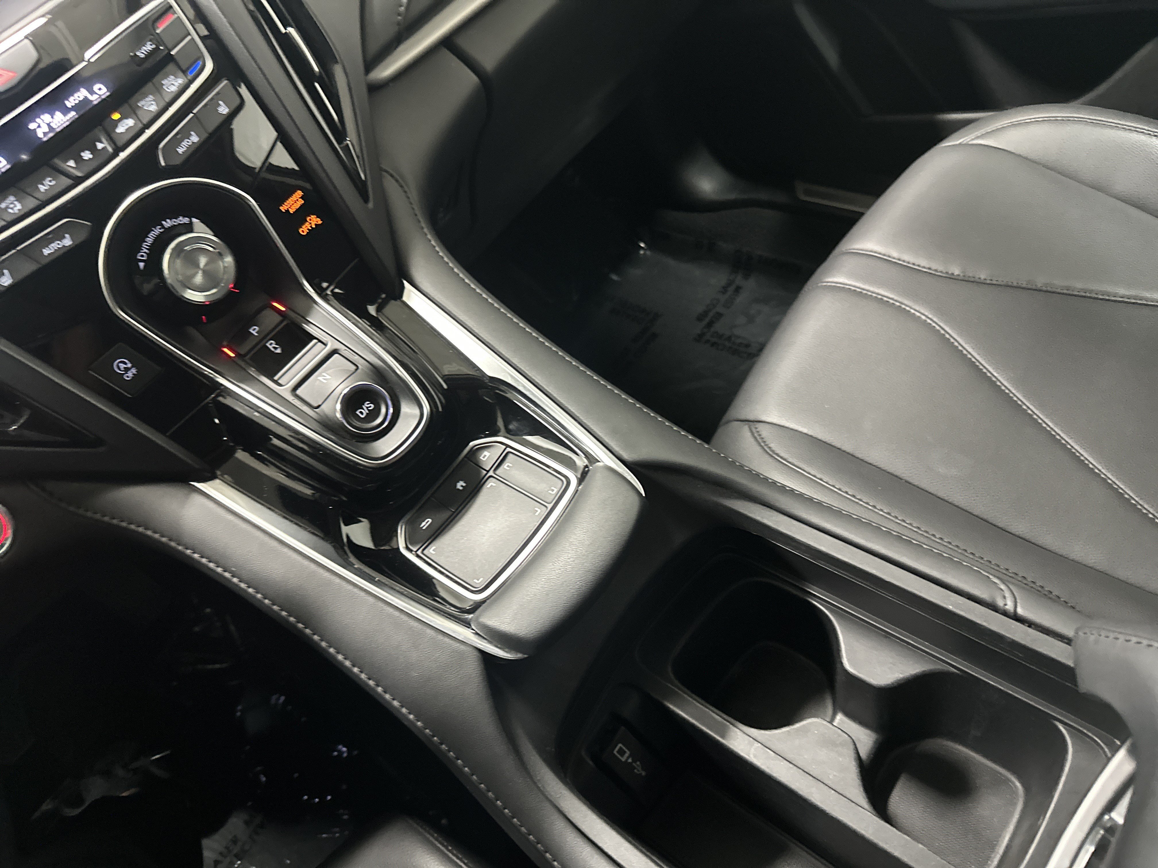 Used 2020 Acura RDX SH-AWD image 26