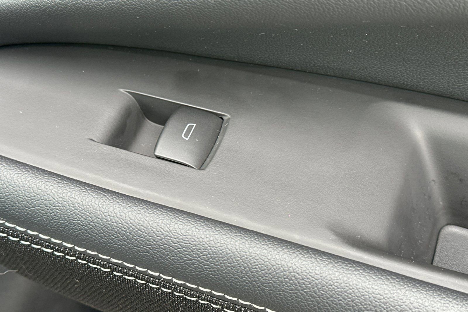 Used 2026 Chevrolet Blazer EV LT image 23