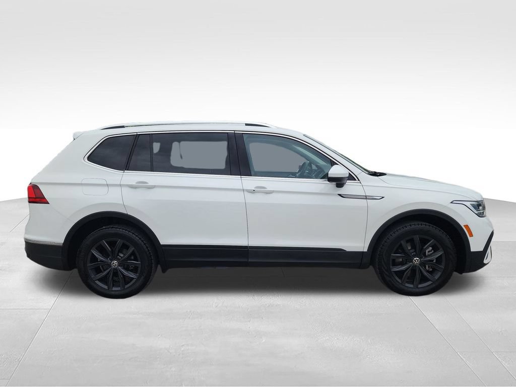 Used 2024 Volkswagen Tiguan SE AWD/4WD image 9