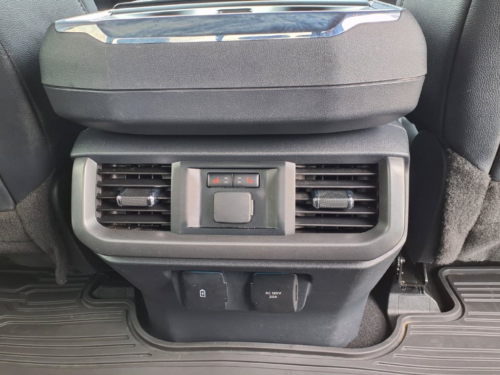 Used 2024 Ford F150 Lariat w/ Equipment Group 502A High AWD/4WD image 17
