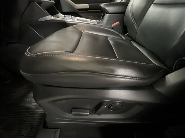 Used 2022 Ford Explorer XLT w/ Equipment Group 202A image 18