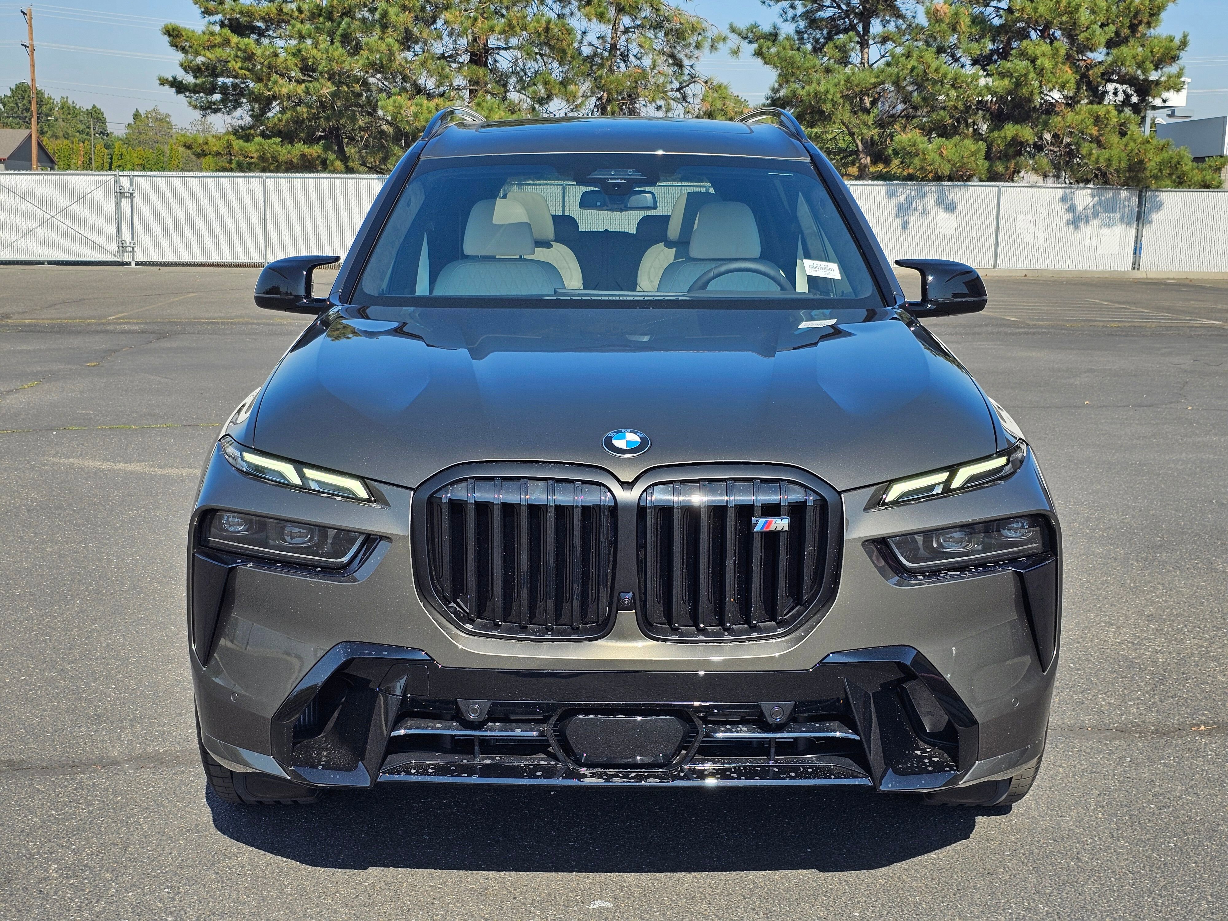New 2026 BMW X7 M60i image 6