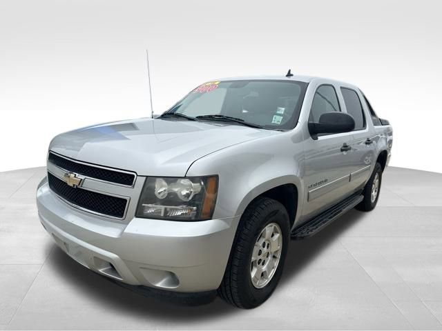 Used 2010 Chevrolet Avalanche LS image 4