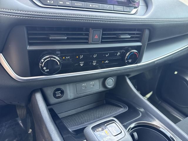 Used 2024 Nissan Rogue S FWD image 21