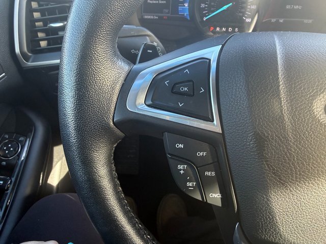 Used 2017 Ford Edge SEL w/ Equipment Group 201A image 18