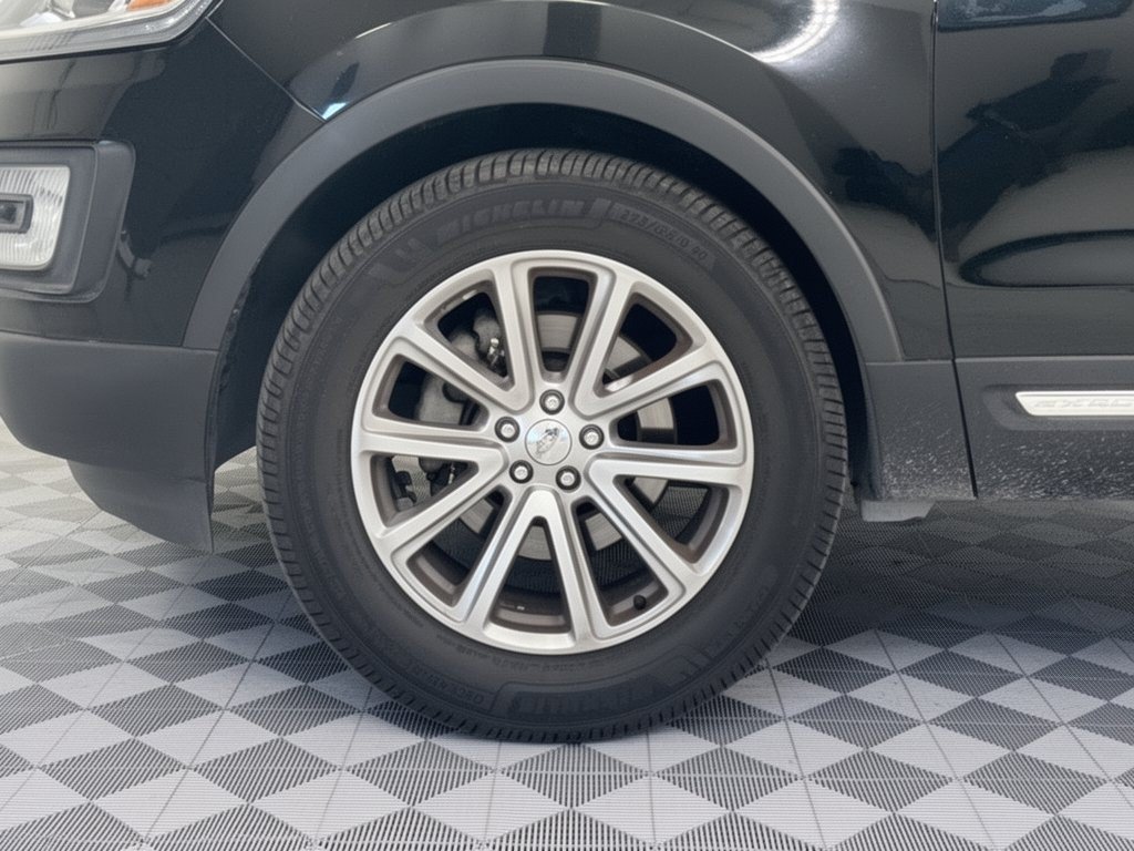 Used 2017 Ford Explorer Limited AWD/4WD image 10