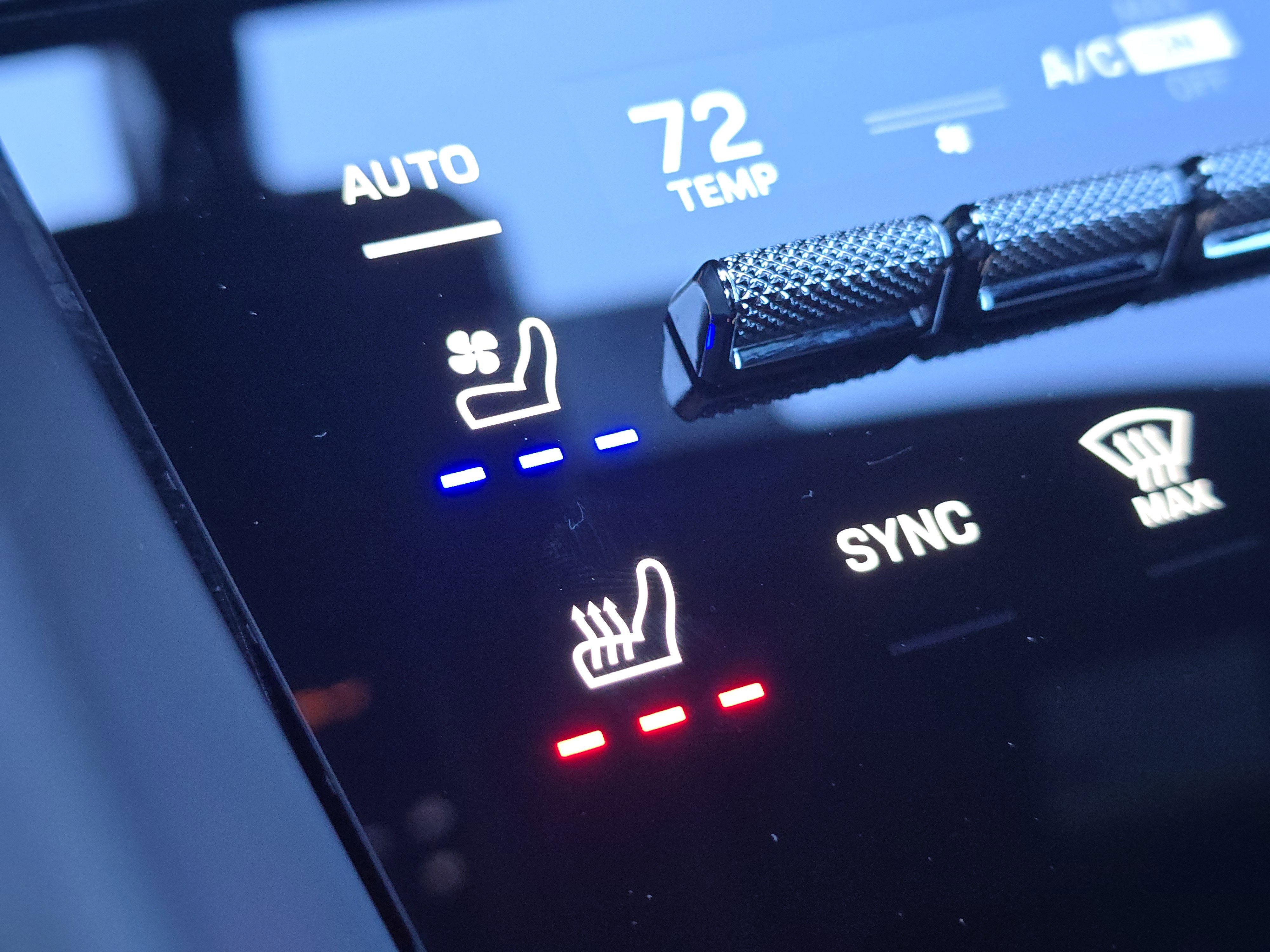 Certified 2024 Porsche Macan 4 Electric image 23