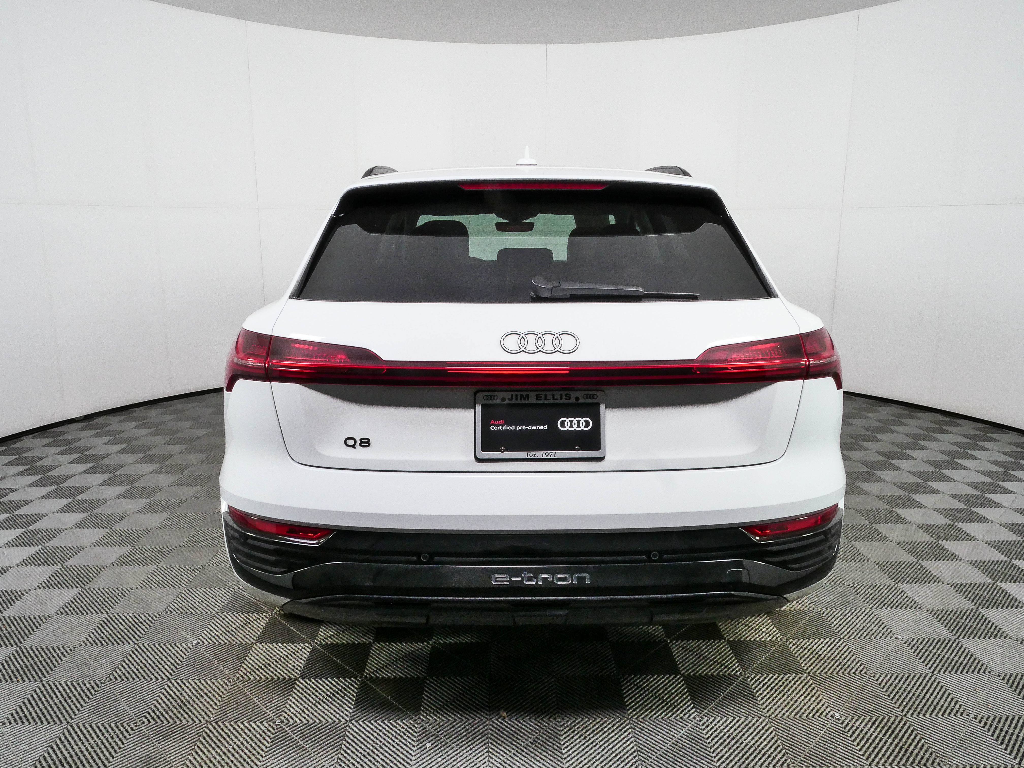 Certified 2024 Audi Q8 e-tron Prestige w/ Prestige Package AWD/4WD image 6