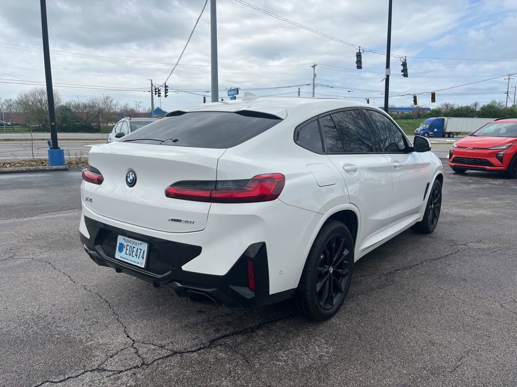Used 2025 BMW X4 xDrive30i w/ Premium Package image 3