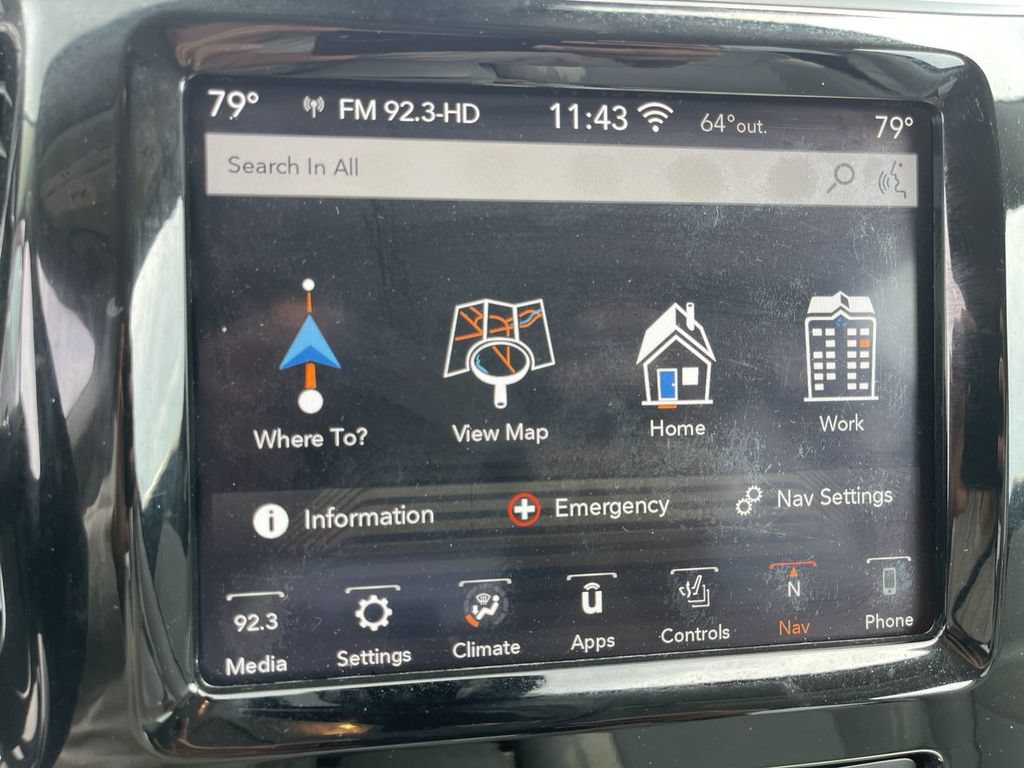Used 2020 Jeep Cherokee Limited w/ Technology Group AWD/4WD image 18