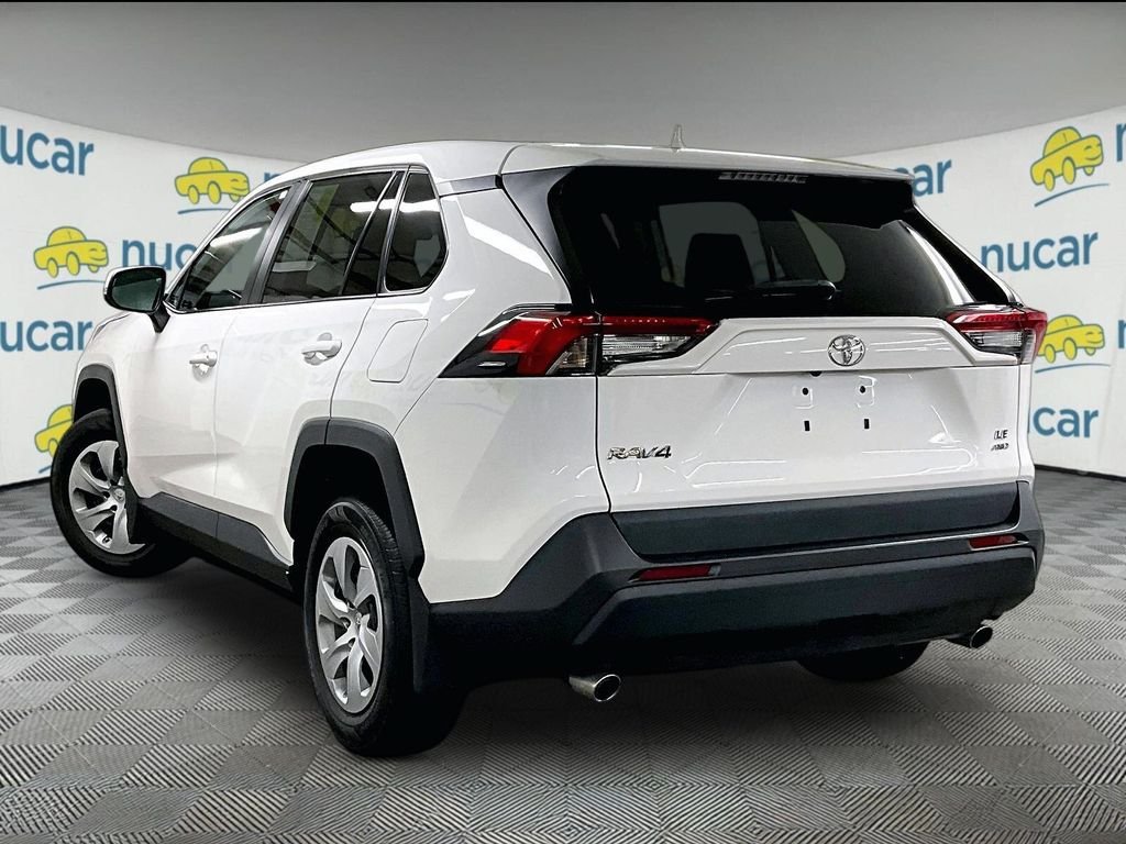 Certified 2022 Toyota RAV4 LE AWD/4WD image 4